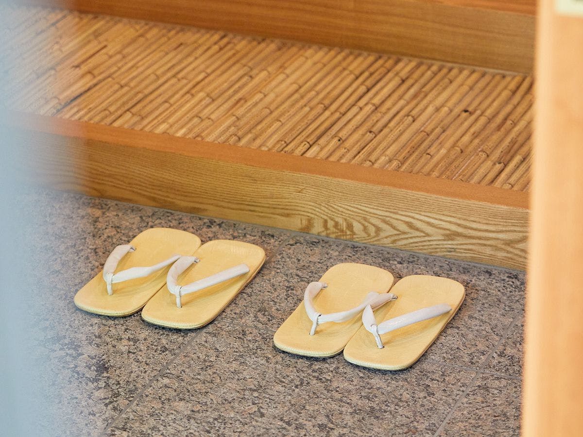 #Masuklah ke dalam dan nikmati keramahan yang tak berubah.