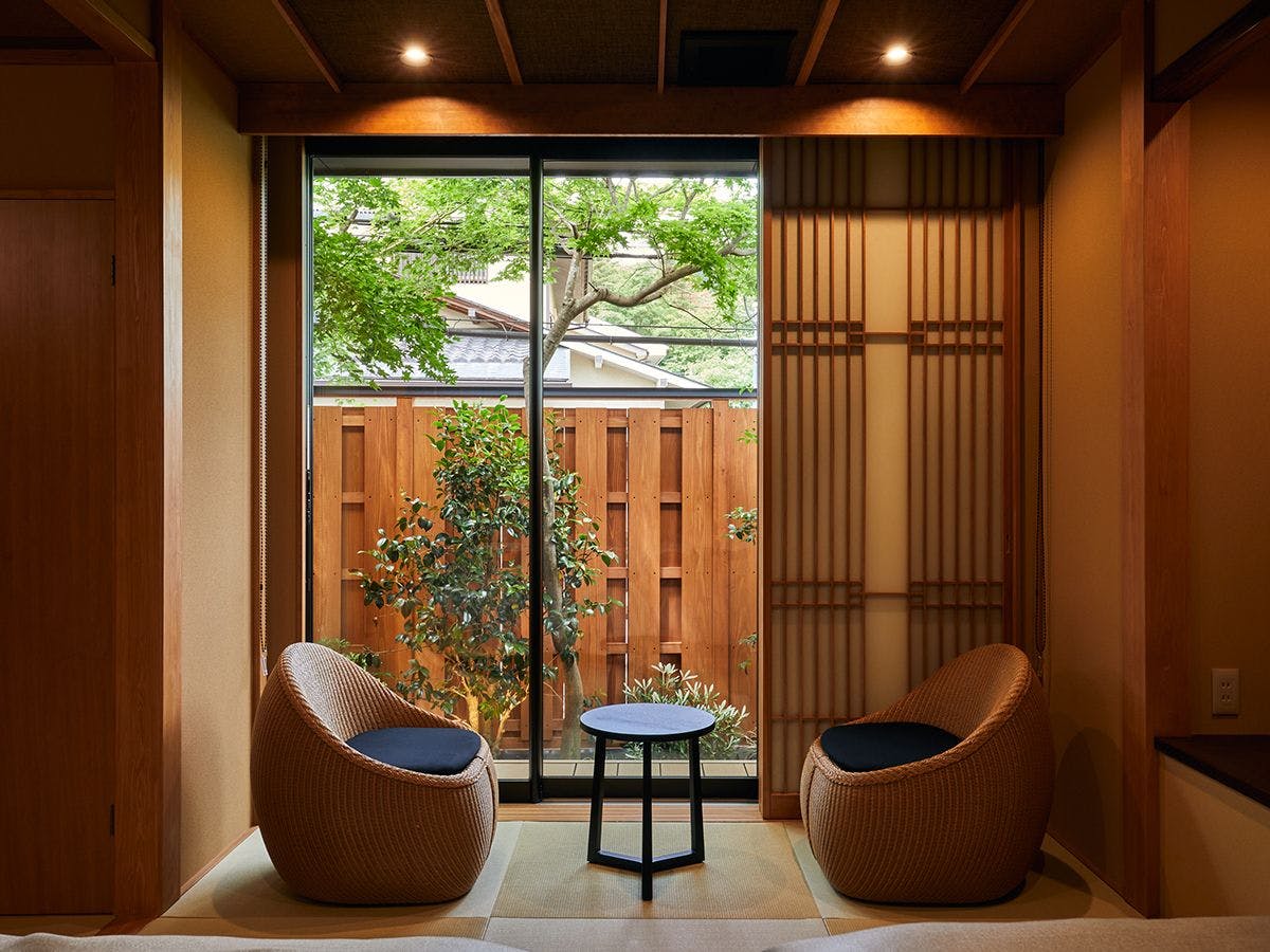 Anda dapat menikmati perubahan empat musim dengan perlahan.