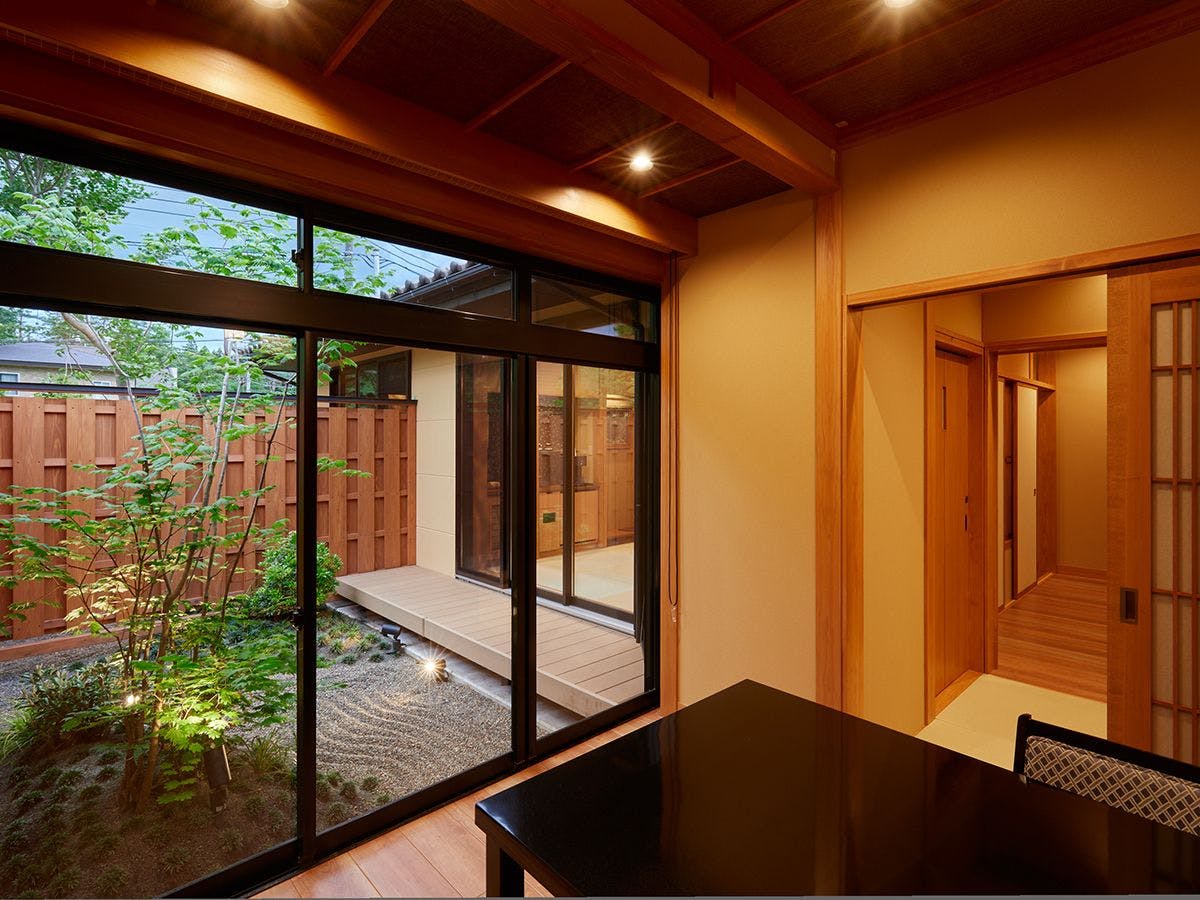 Anda dapat menikmati perubahan empat musim dengan perlahan.