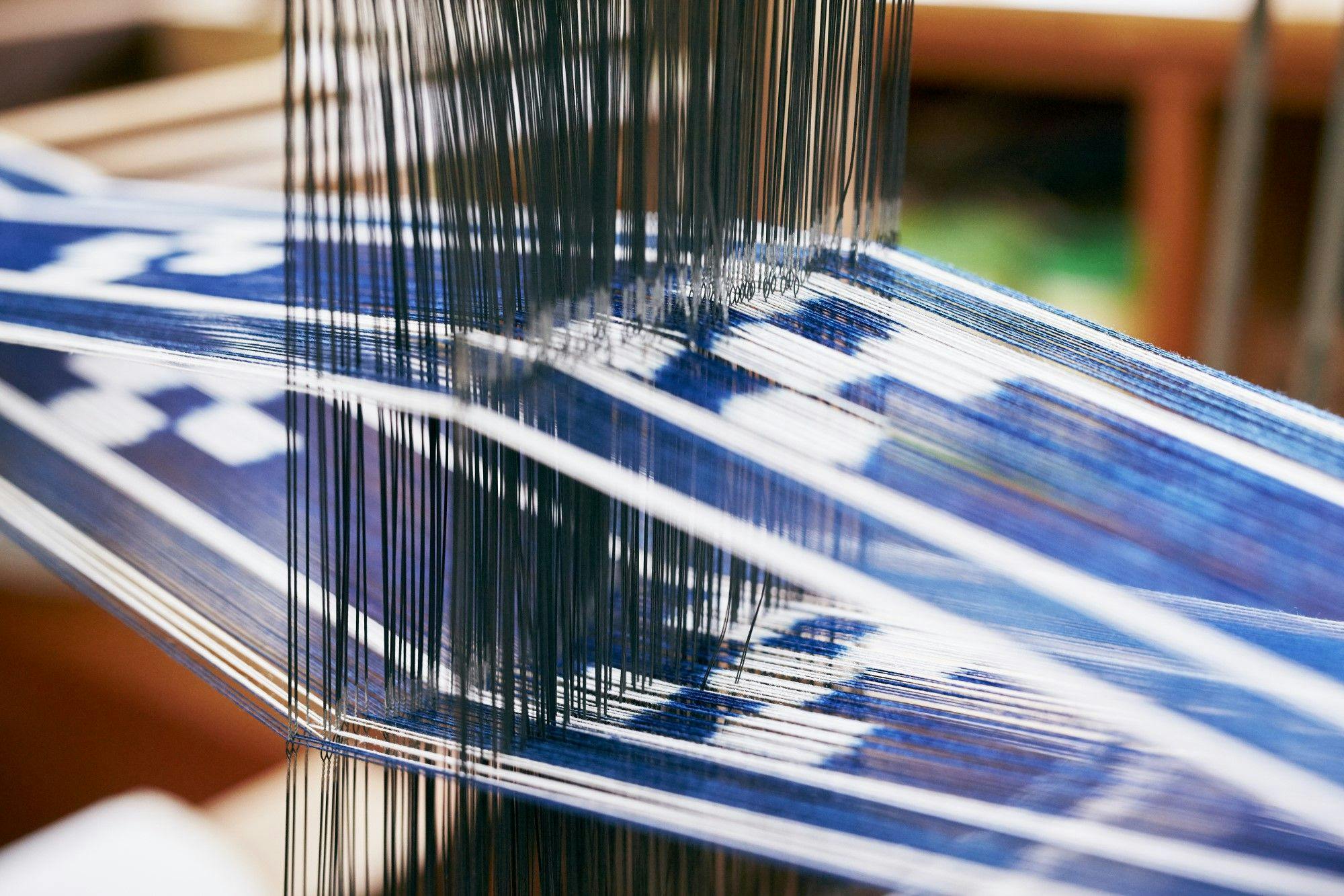 การทอผ้ามินซ่า