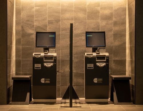 フロント　レセプション　自動精算機