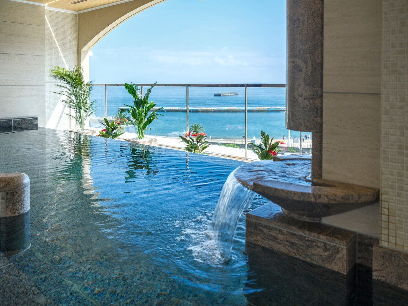 Pemandian Air Panas Terbuka dengan Pemandangan※Harap Mengenakan Pakaian Mandi