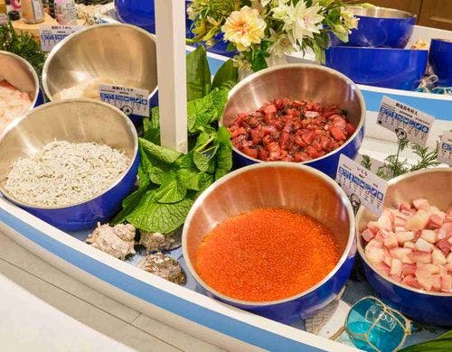 【朝食/バイキング】お好み海鮮丼