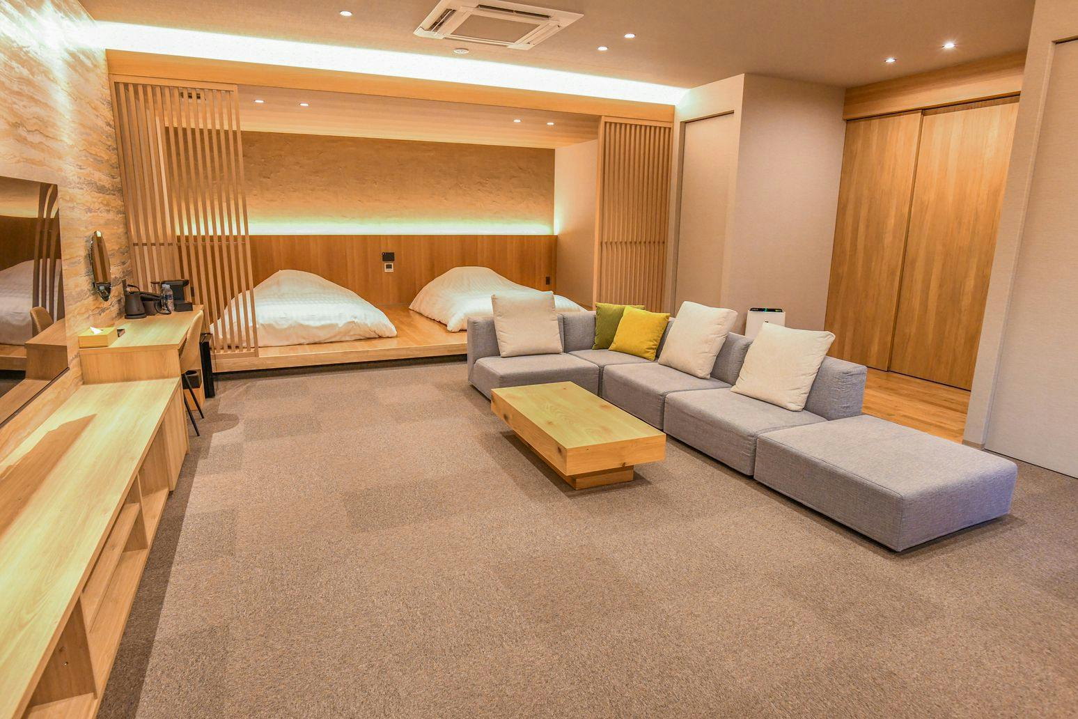 ห้องสวีทขนาด 96 ตารางเมตร พร้อมอ่างอาบน้ำกึ่งกลางแจ้ง