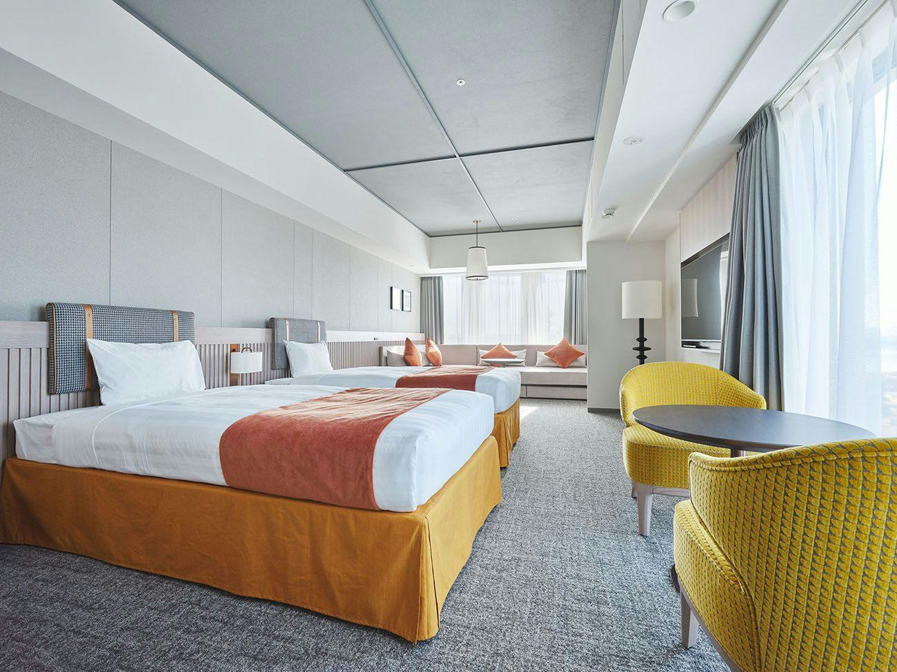 Deluxe River View Suite