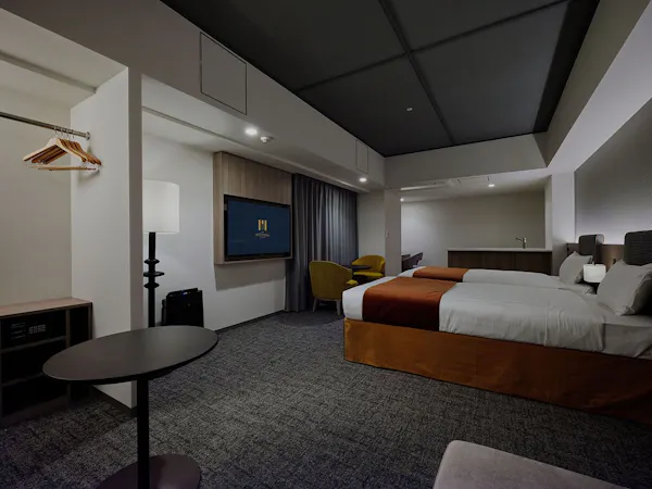 Deluxe River View Suite