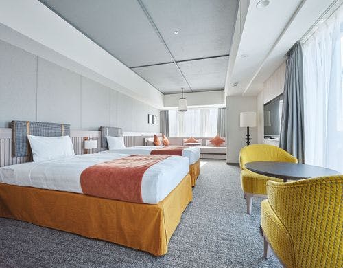 Deluxe River View Suite