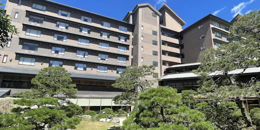 曲水の庭 ホテル玉泉