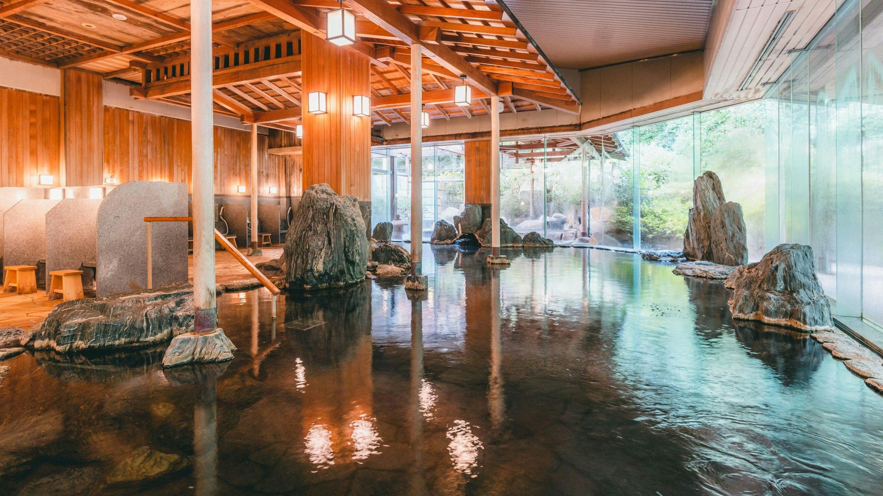 Tempat Mandi Awam Besar “Iwa no Yu”