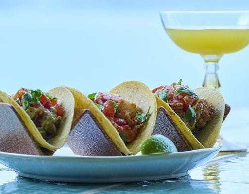 宮古島の恵みを味わう創作メキシカン