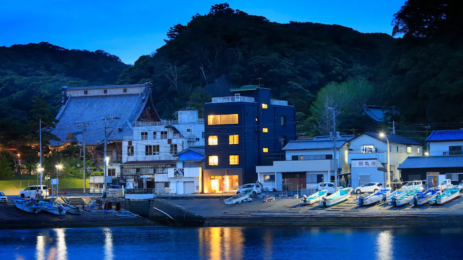 Seafood Wholesaler Inn Kuroshio