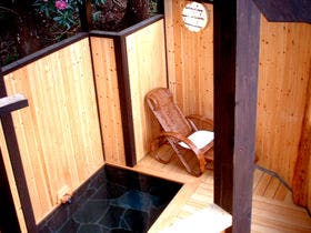 囲炉裏の御宿 花敷の湯