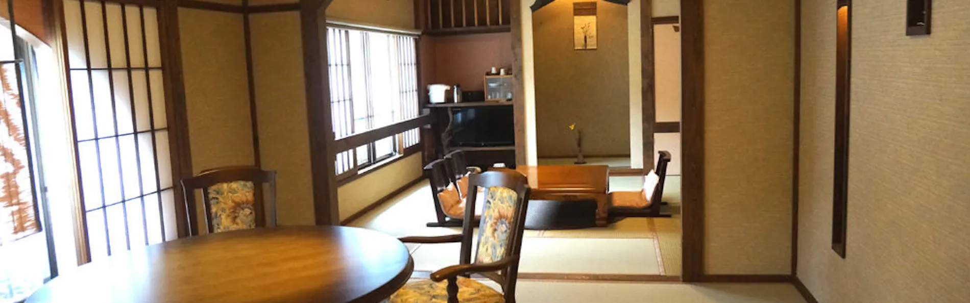 囲炉裏の御宿 花敷の湯