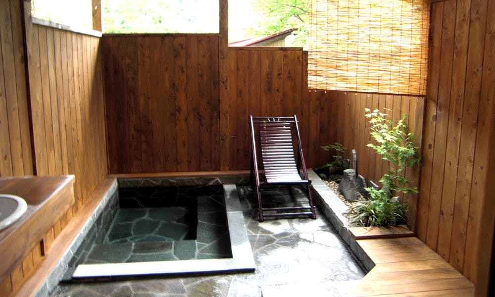 囲炉裏の御宿 花敷の湯