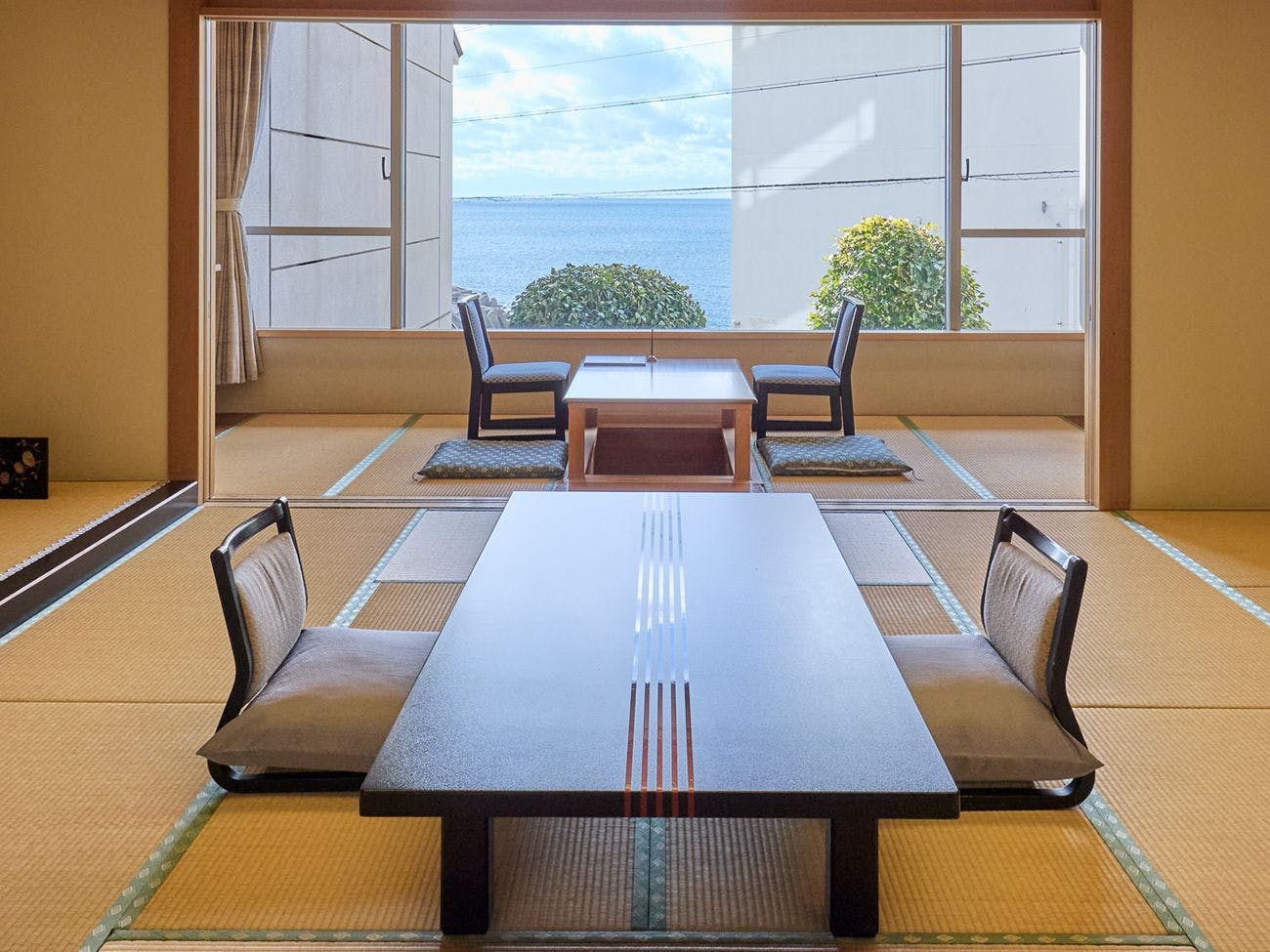 和室角部屋12.5畳（低層階）