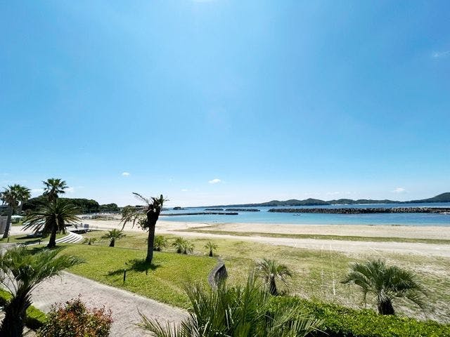 当館より、車で数分の大矢浜海水浴場。