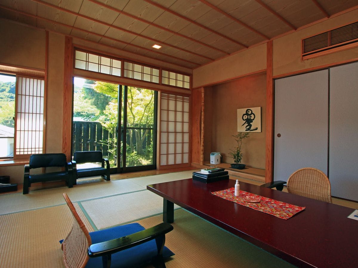 平山旅館