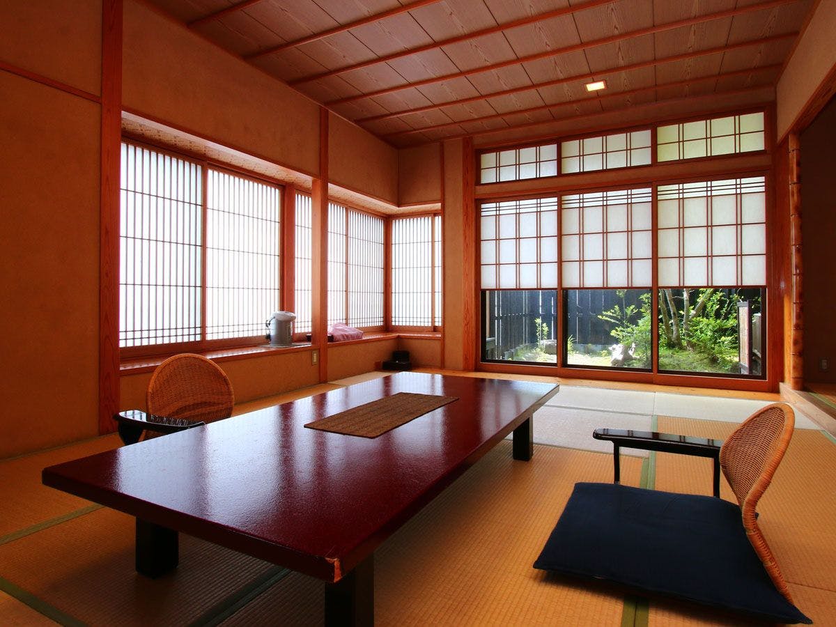 平山旅館