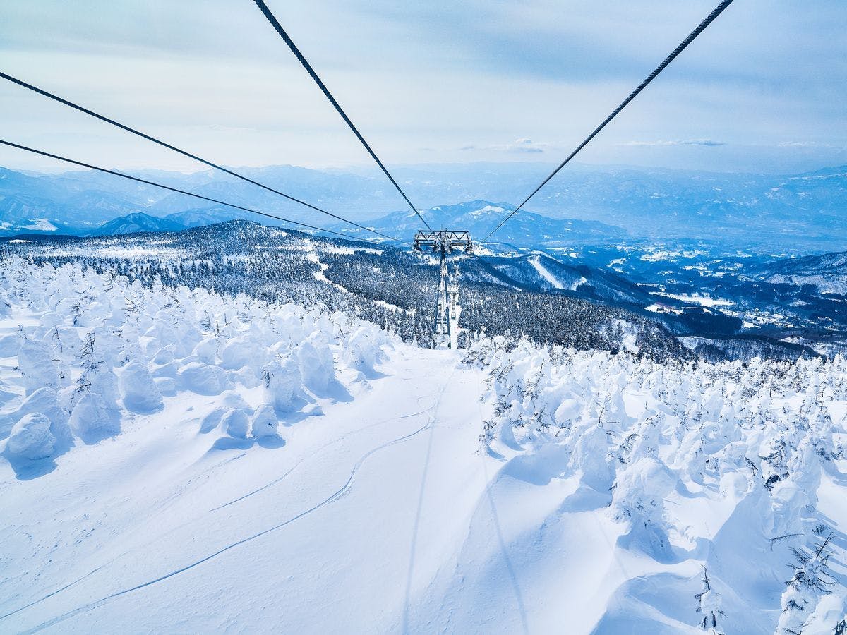 【สถานที่ท่องเที่ยวใกล้เคียง】น้ำแข็งต้นไม้ซาโอะ・กระเช้าลอยฟ้า