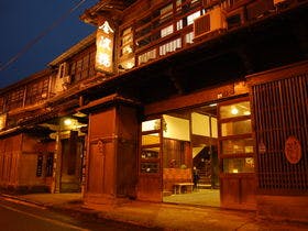 金波楼