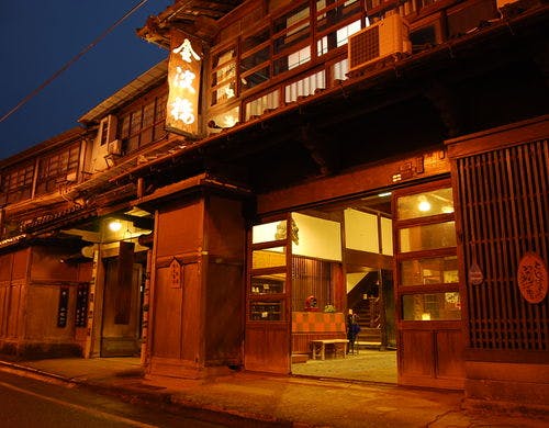 金波楼