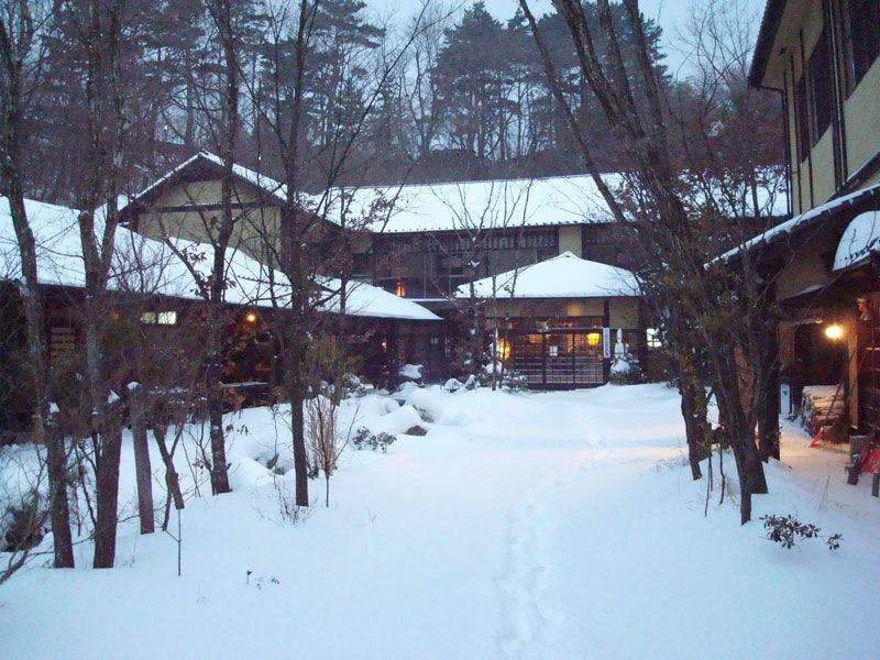 山の宿　寒の地獄旅館