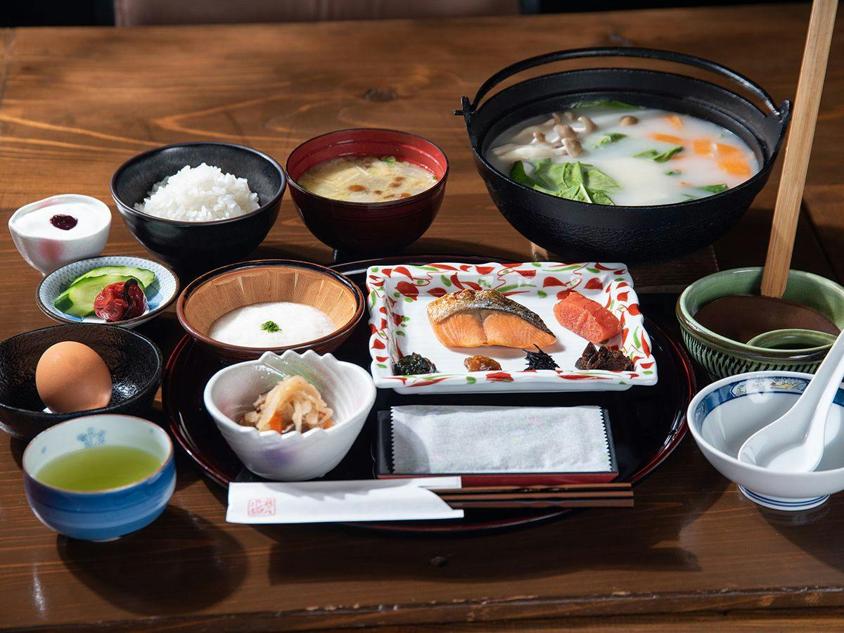【1泊朝食付き】自由気ままに温泉満喫！昭和の風情を残した当館で癒しのひと時を…