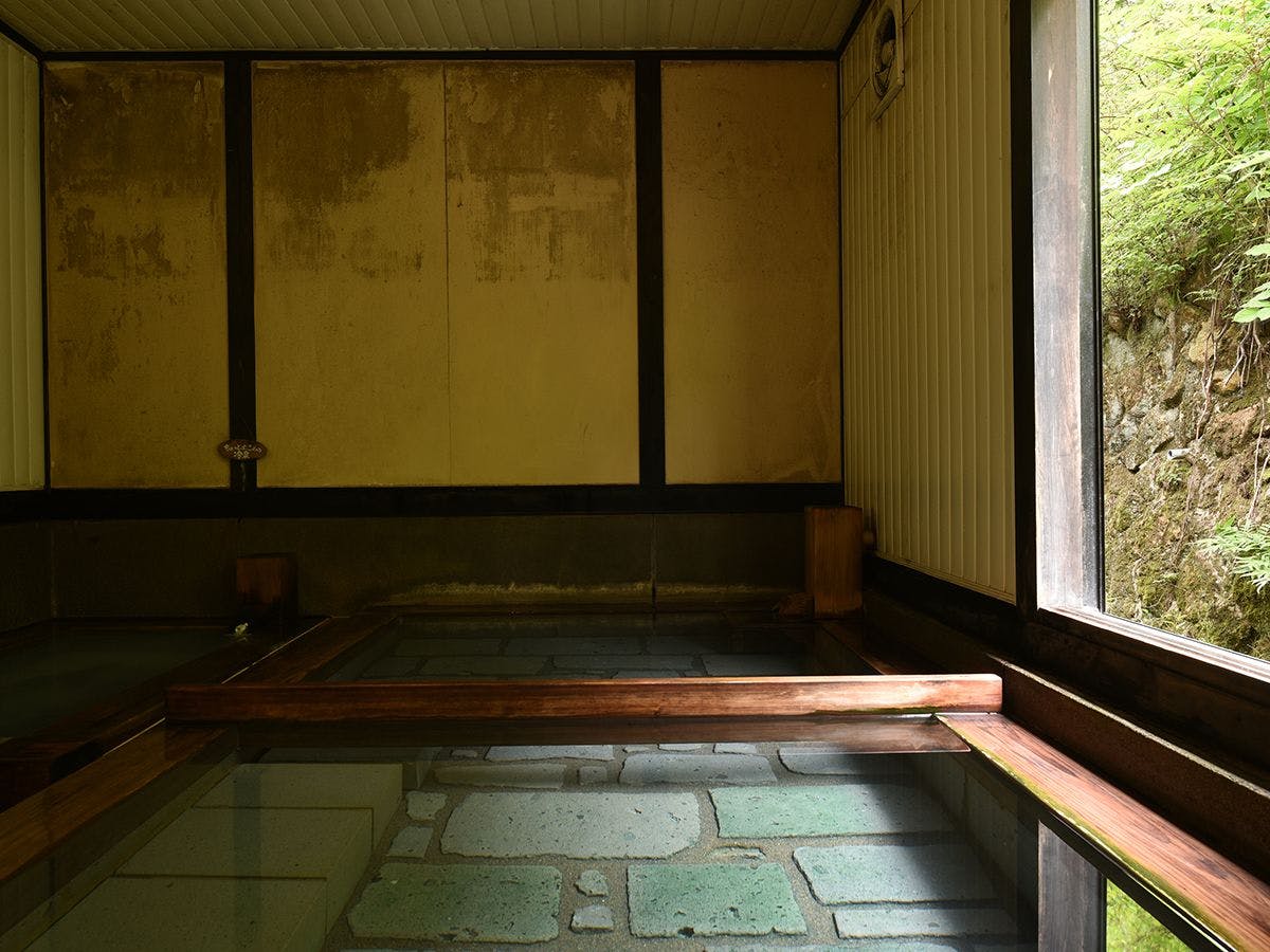 山の宿　寒の地獄旅館