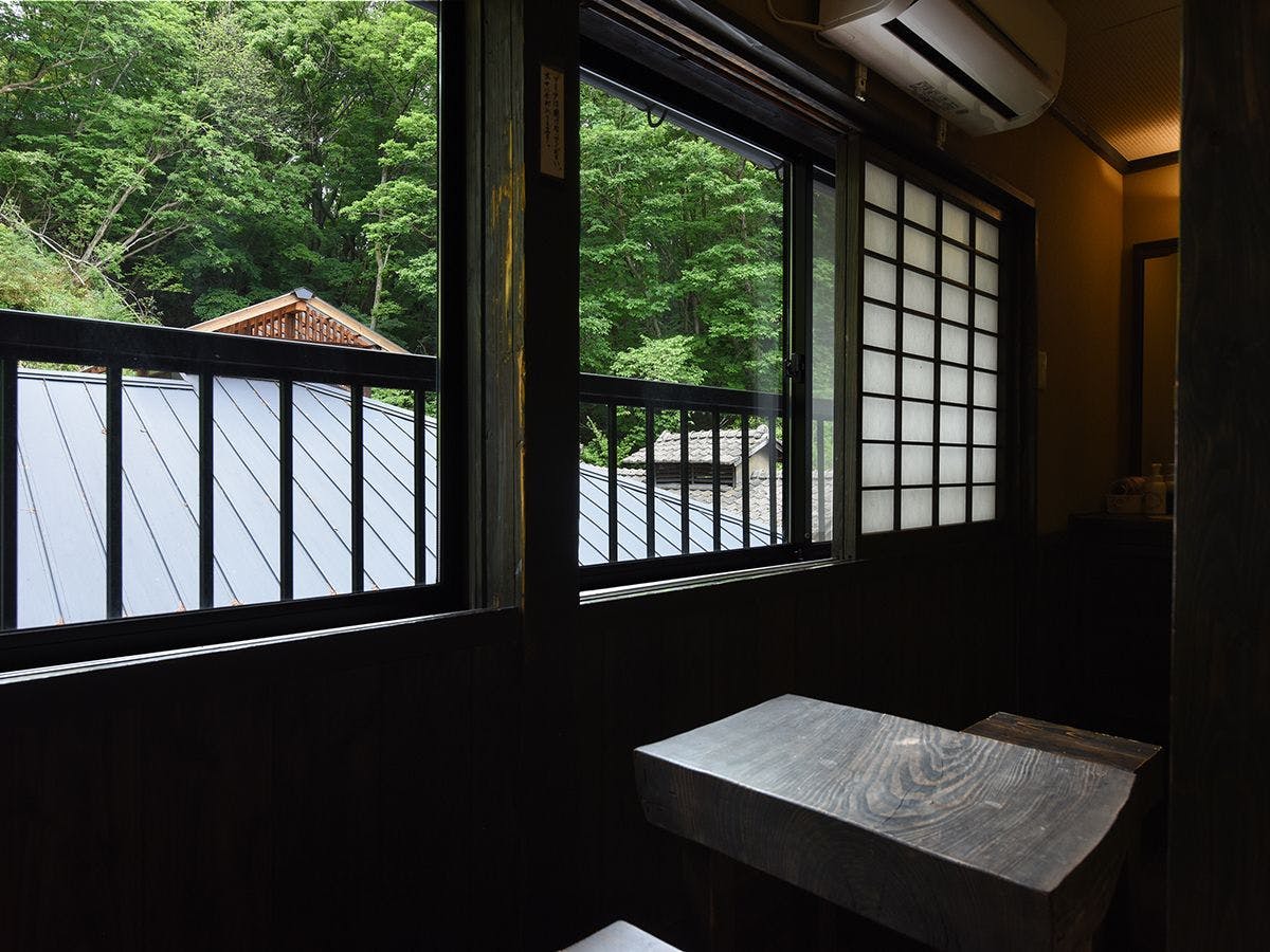 山の宿　寒の地獄旅館