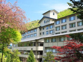 長栄館