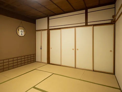 【ไม่มีหน้าต่าง】ห้องสไตล์ญี่ปุ่น 8 เสื่อทาทามิ