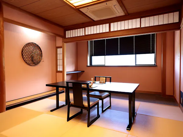 【ห้องรับประทานอาหารส่วนตัว】แผนเซ็ตซาชิมิรวมเสิร์ฟบนเรือพร้อมหอยเป๋าฮื้อ~เรือซาชิมิ 6 ชนิดพร้อมหอยเป๋าฮื้อและซีฟู้ดหลากหลาย<อ่างอาบน้ำส่วนตัวฟรี>
