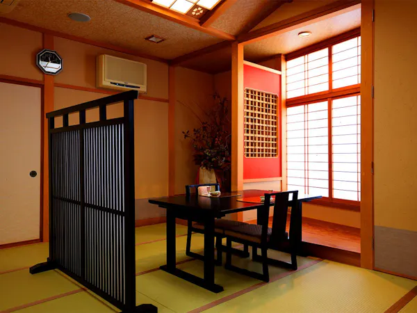 【ห้องอาหาร】แผนเซ็ตซาชิมิอะวาบิรวมในเรือเสิร์ฟ~เรือเสิร์ฟ 6 ชนิดพร้อมอะวาบิ และอาหารทะเลหลากหลาย<อ่างอาบน้ำส่วนตัวฟรี>