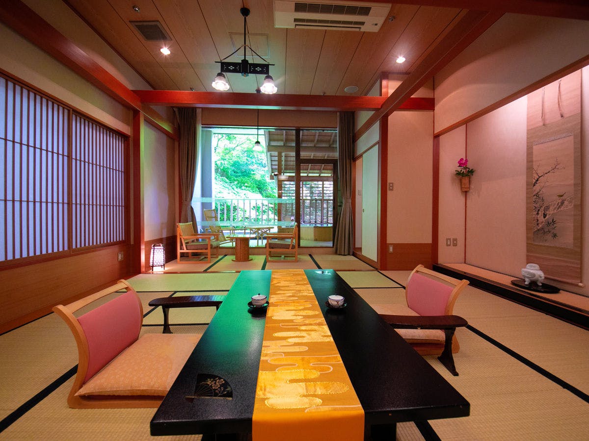 【露天風呂付客室】［和室］