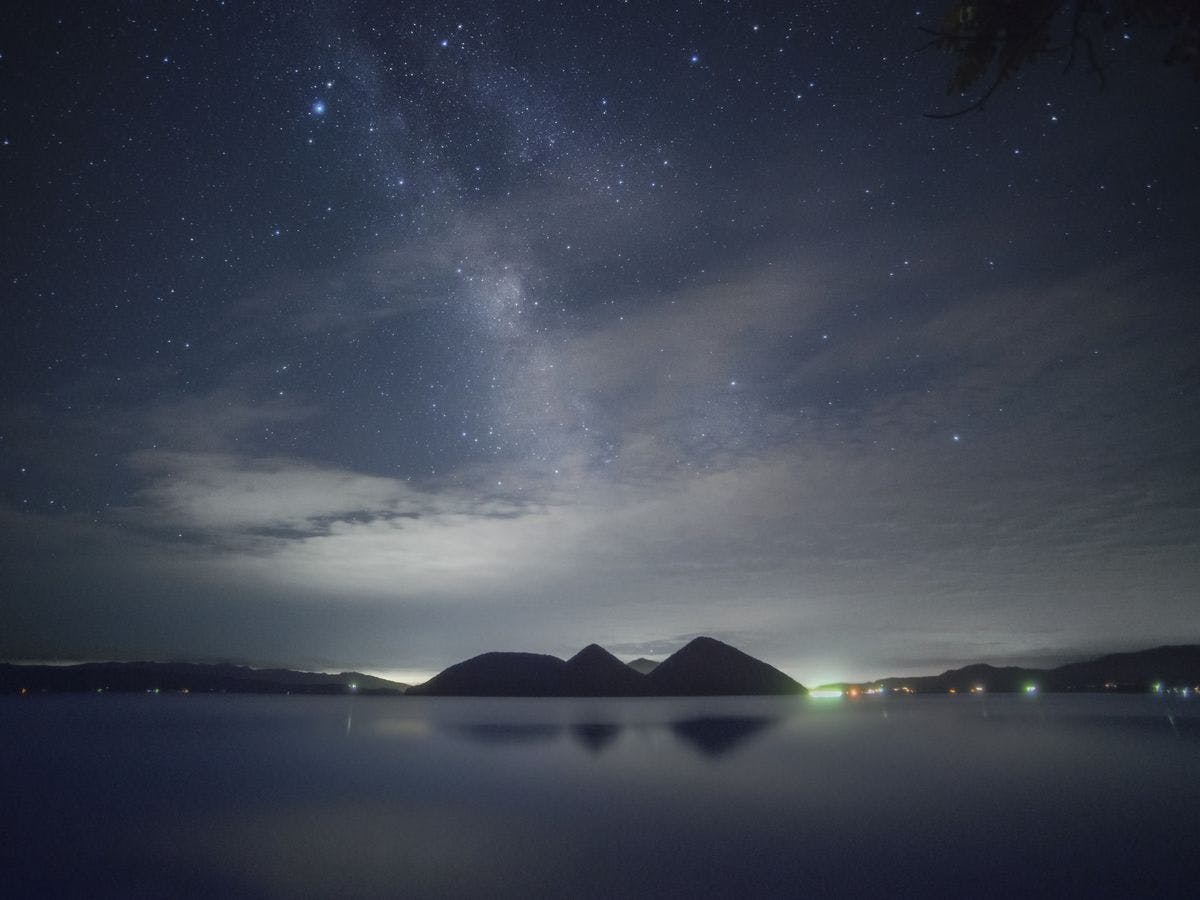 ทะเลสาบโทยะ_ท้องฟ้าที่เต็มไปด้วยดวงดาว