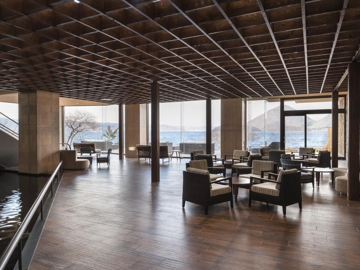 เลานจ์และสวนหลังอาบน้ำ