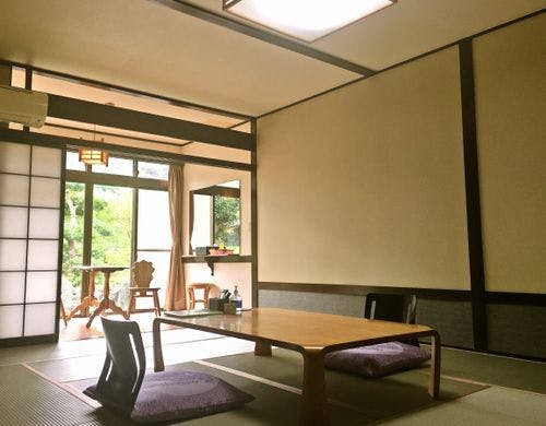 和室10畳　昭和の情緒あふれる純和風の造り