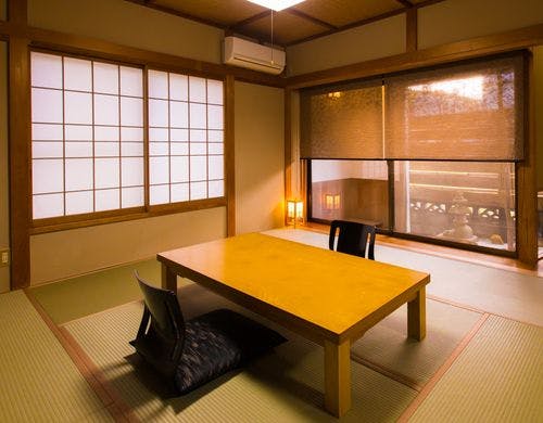 温泉付き客室、和室2間