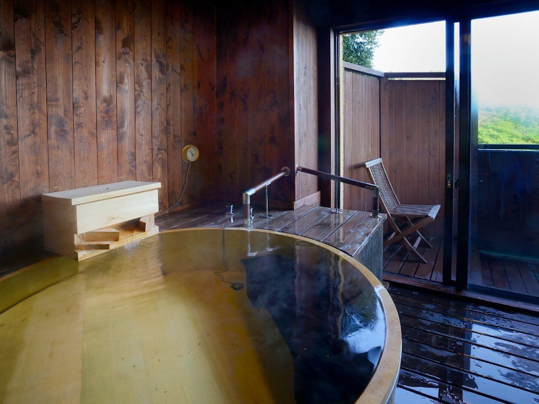 【熱川プリンスホテル】檜風呂付和洋室（最大５名・10畳+ツインベッドルーム）檜風呂