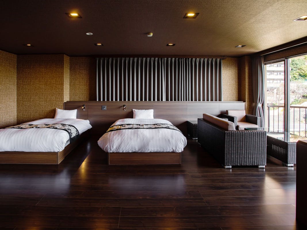 【熱川プリンスホテル】最上階ジュニアスイート和洋室（最大６名・98.7平米）洋室