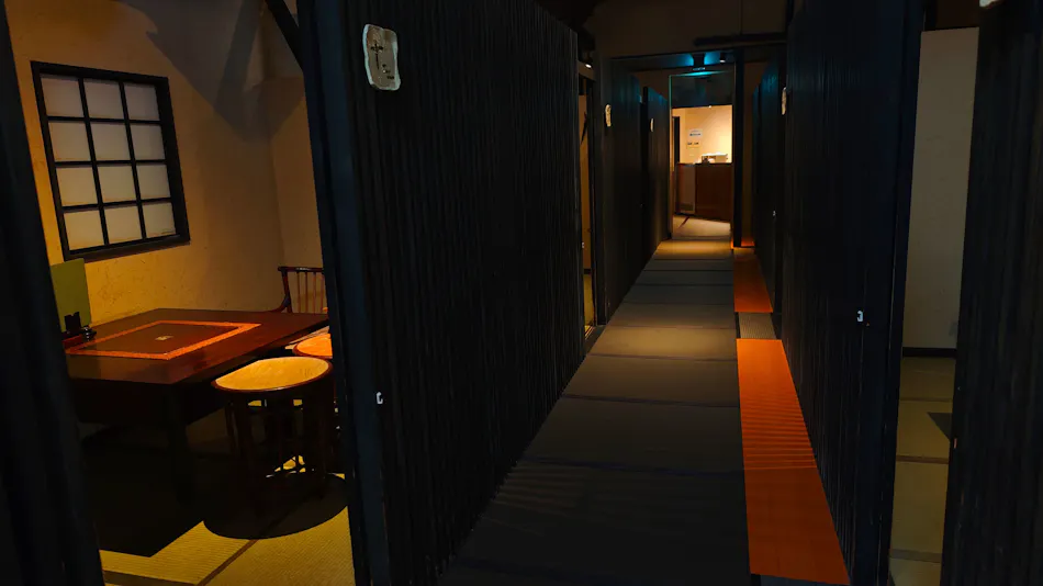 Rakuzan Yasuda: A Tatami-Floored Inn Adorned with Kimonos