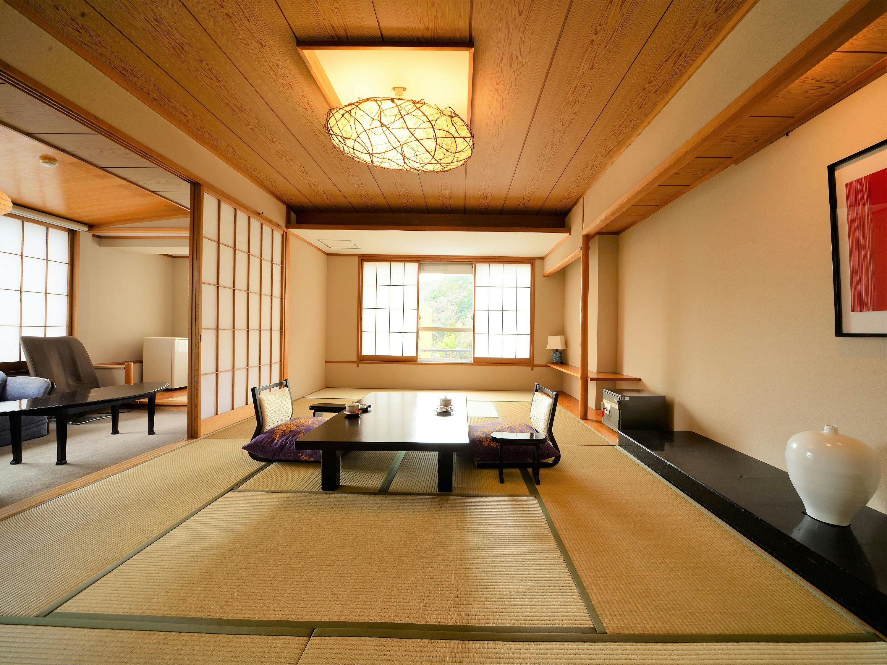 着物で彩られた全館畳敷きの宿　楽山やすだ