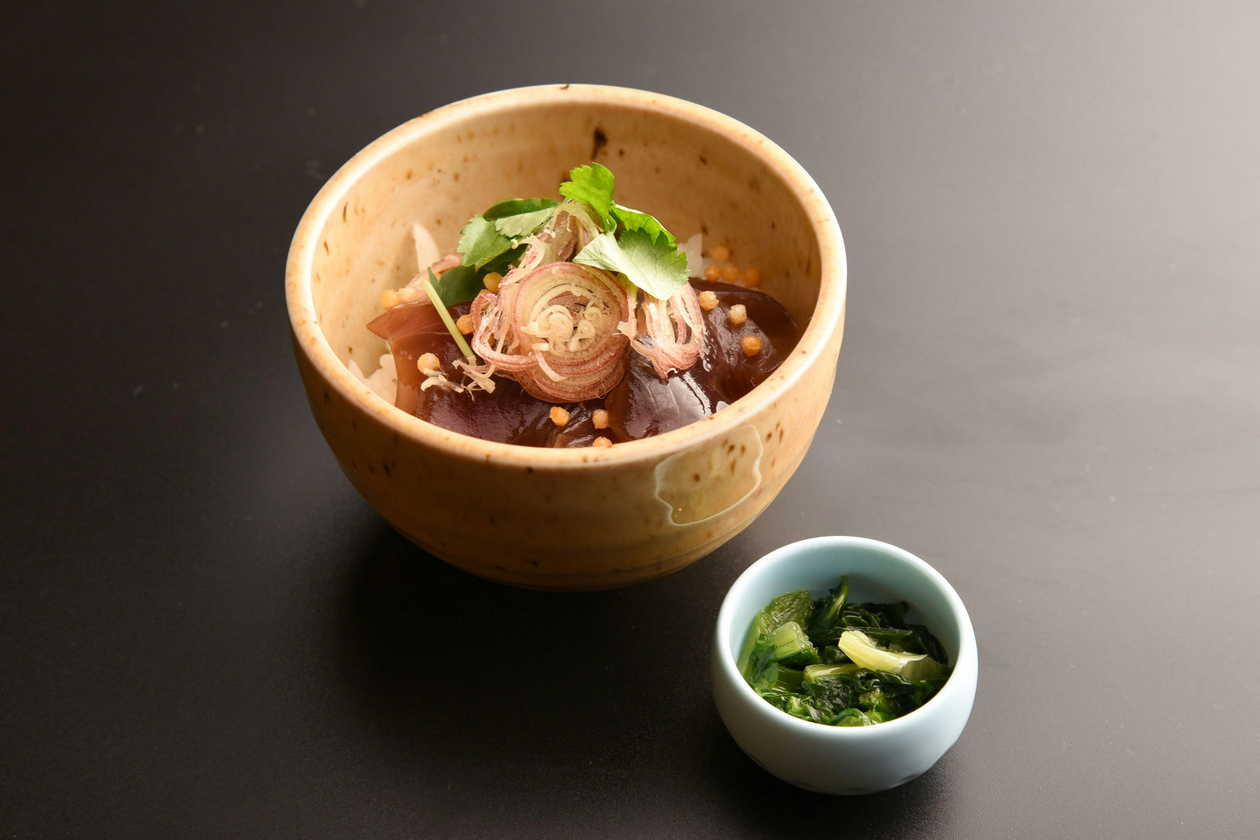 着物で彩られた全館畳敷きの宿　楽山やすだ
