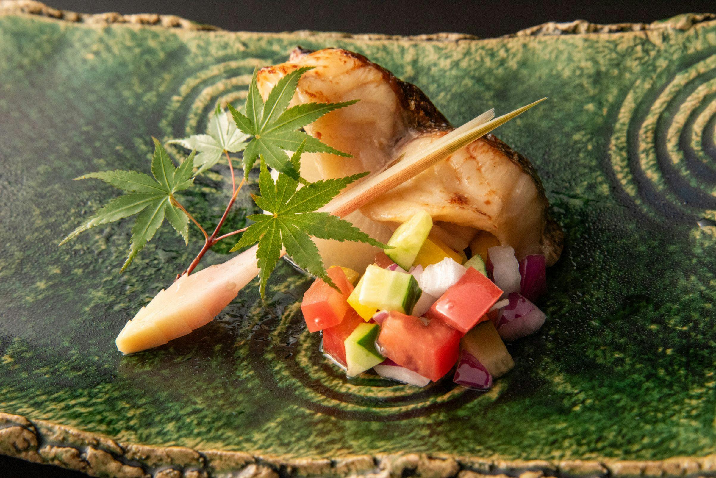 Rakuzan Yasuda: A Tatami-Floored Inn Adorned with Kimonos