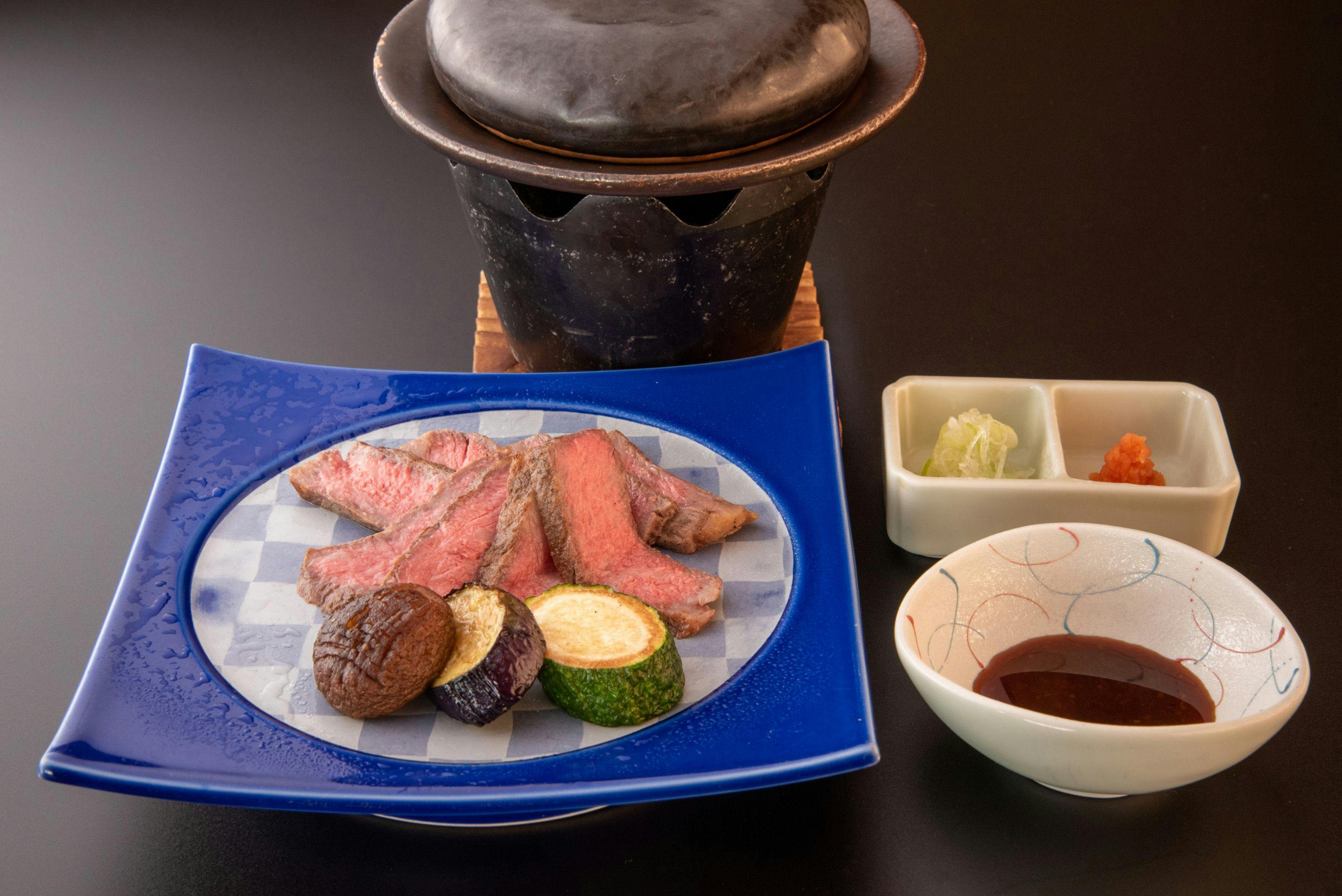 着物で彩られた全館畳敷きの宿　楽山やすだ