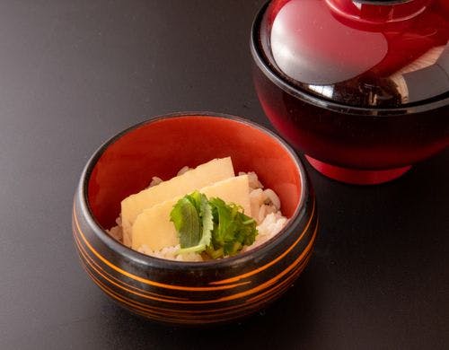 【季節の釜飯】