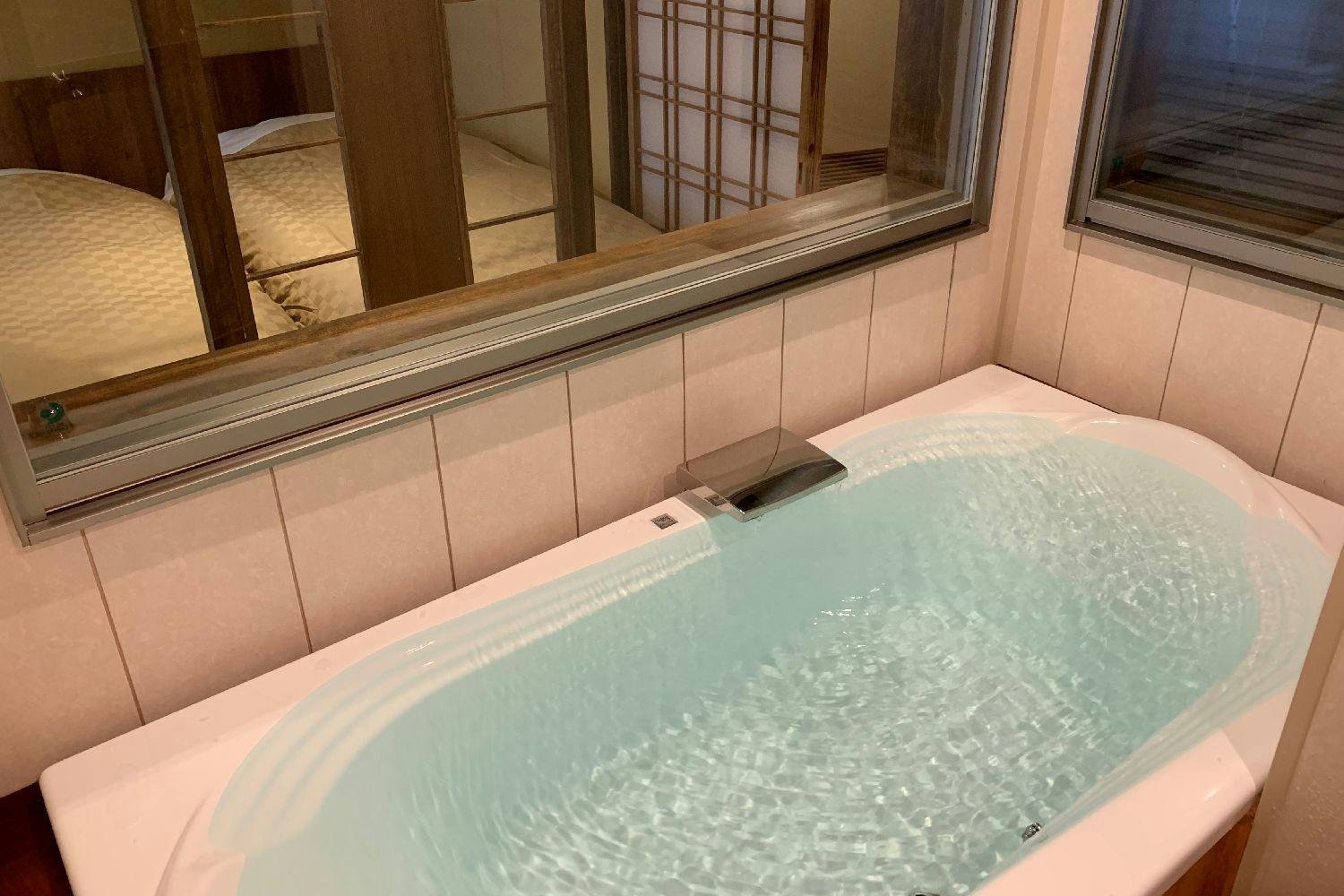 伊豆熱川温泉 六つの貸切風呂を湯めぐり ふたりの湯宿 湯花満開