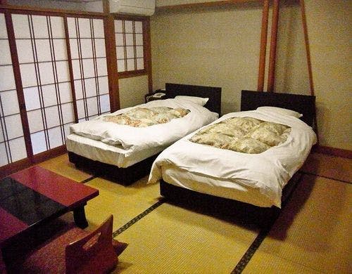 和室10畳ツインベッド
