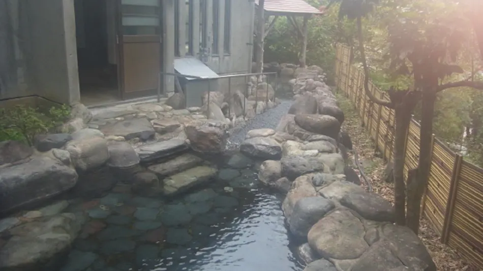 Yumura Onsen: Tomiya Inn with Private Hot Spring Source