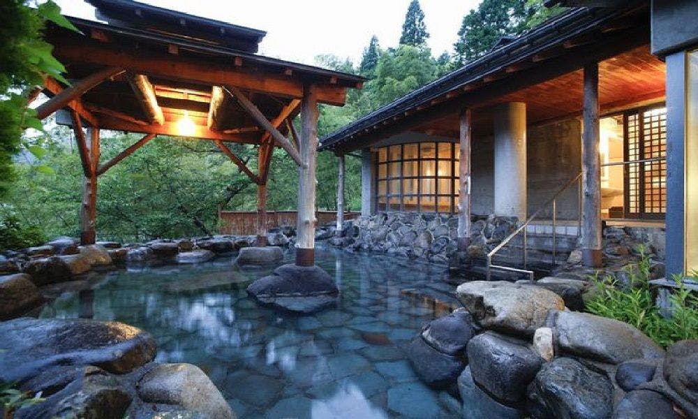 湯村温泉　自家源泉のお宿　とみや